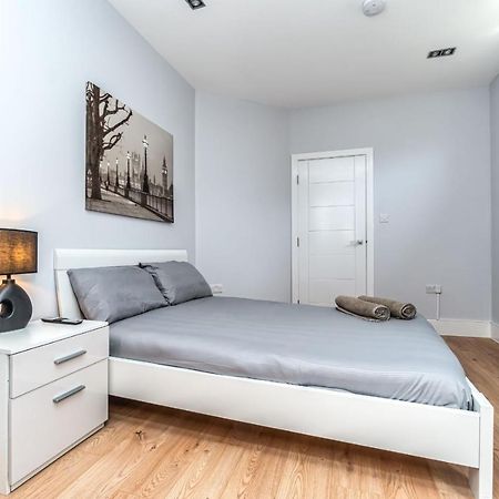 Modern Apartment In East London Bagian luar foto