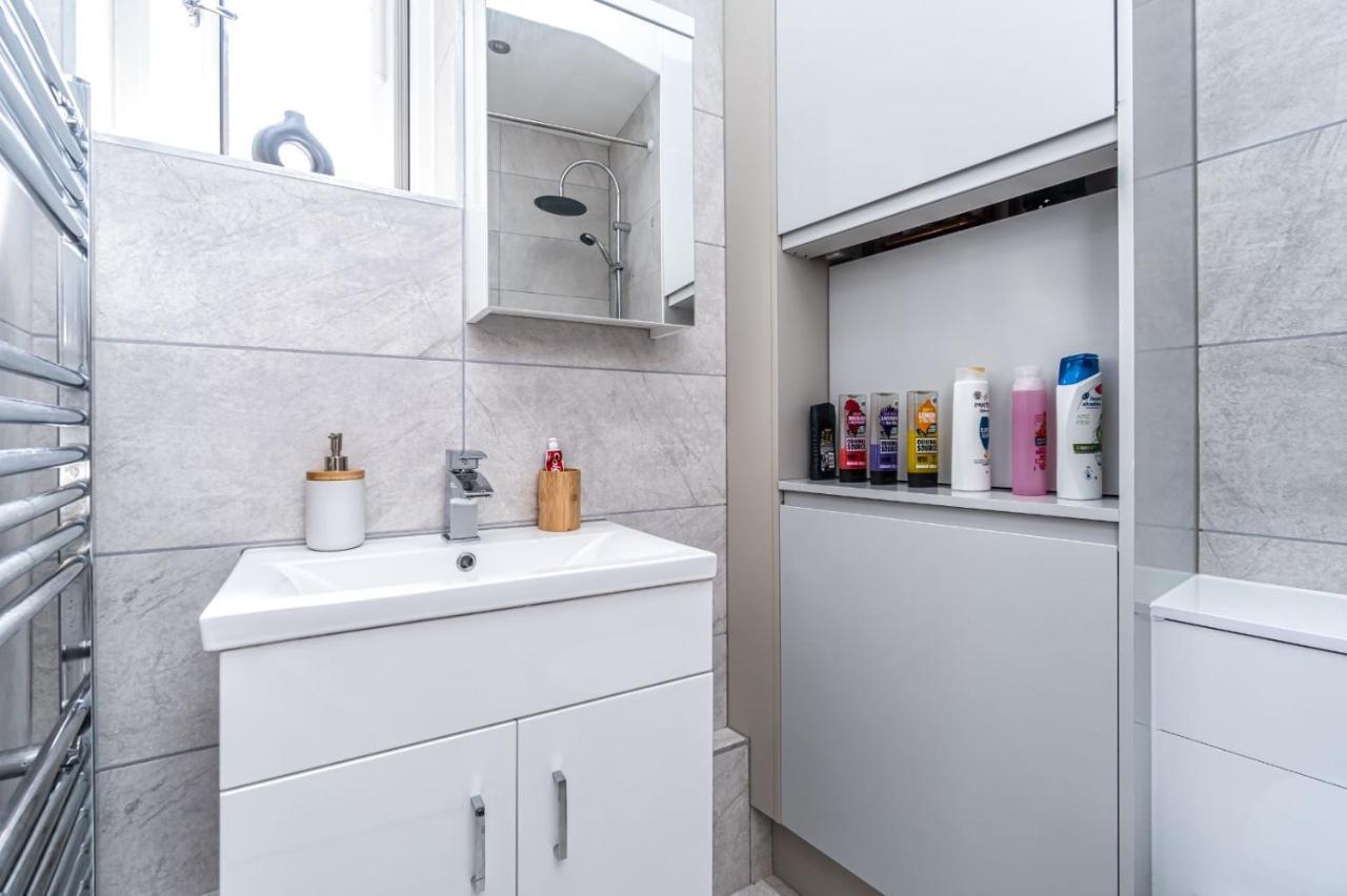 Modern Apartment In East London Bagian luar foto